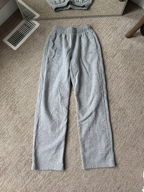 ALO Yoga Heather Gray Cozy Fleece Sweatpants